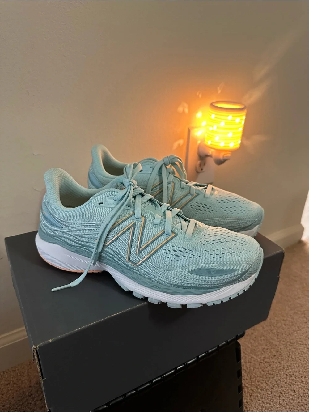 New Balance Fresh Foam, Women's Mint Green Running Sneakers, Size 9